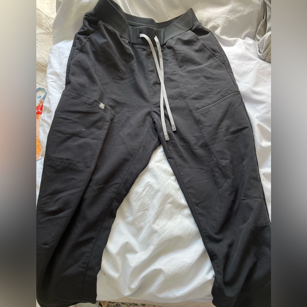 Fabletics jogger scrubs
